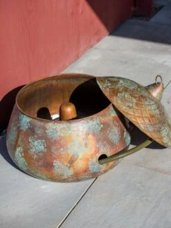 Acorn Hose Pot -Outdoor Garden Care Shop 3 4 crop 8613361 0051